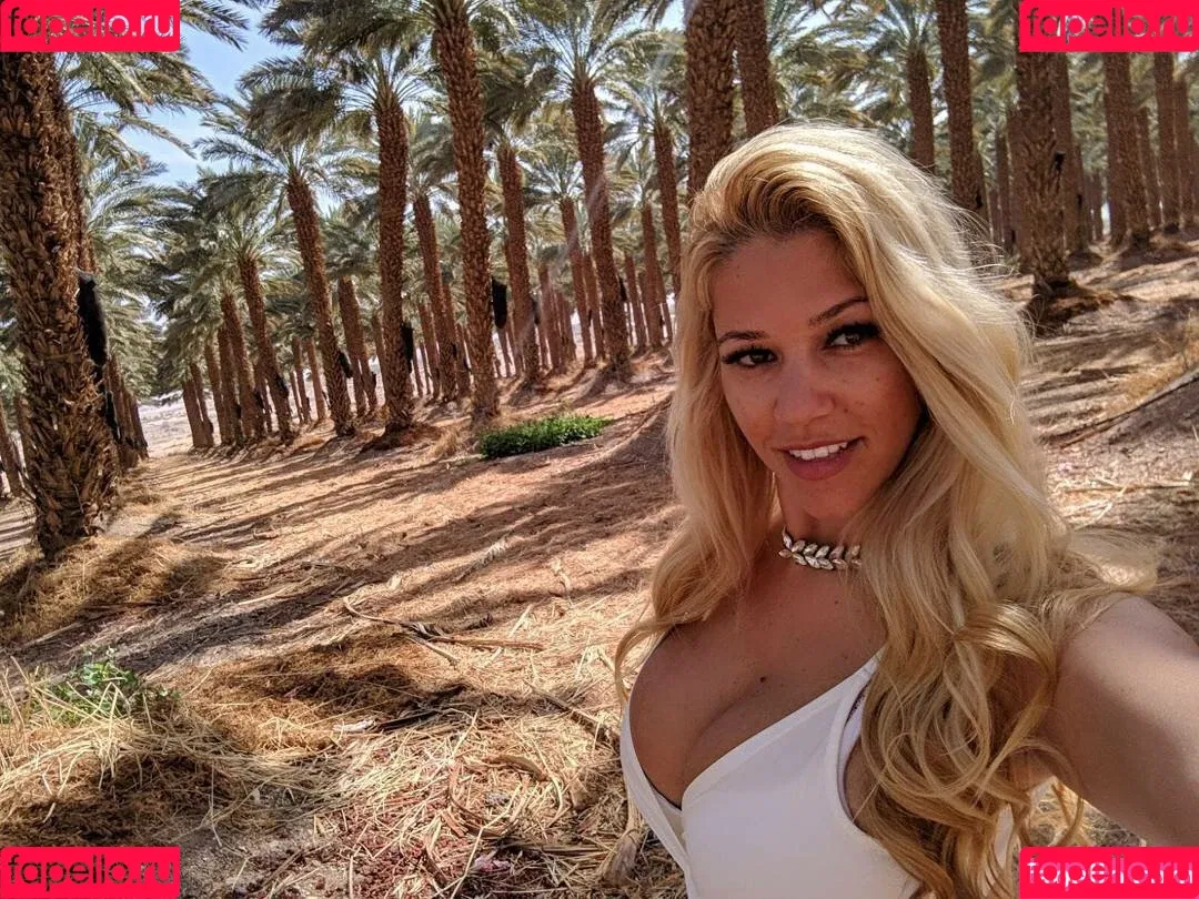 Nicolle A Onlyfans Photo Gallery 
