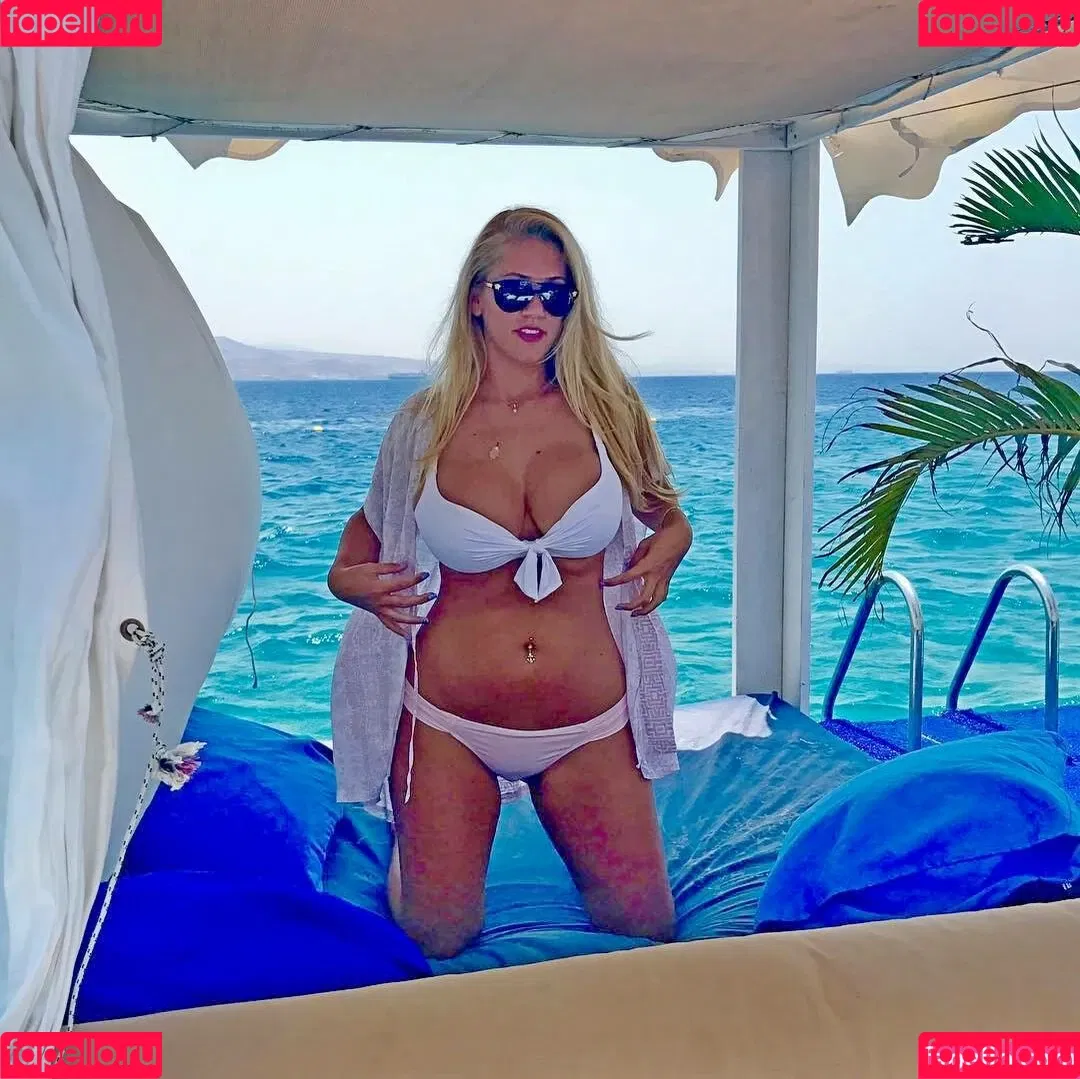 Nicolle A Onlyfans Photo Gallery 