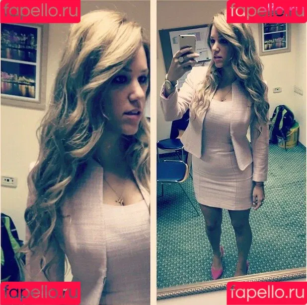 Nicolle A Onlyfans Photo Gallery 