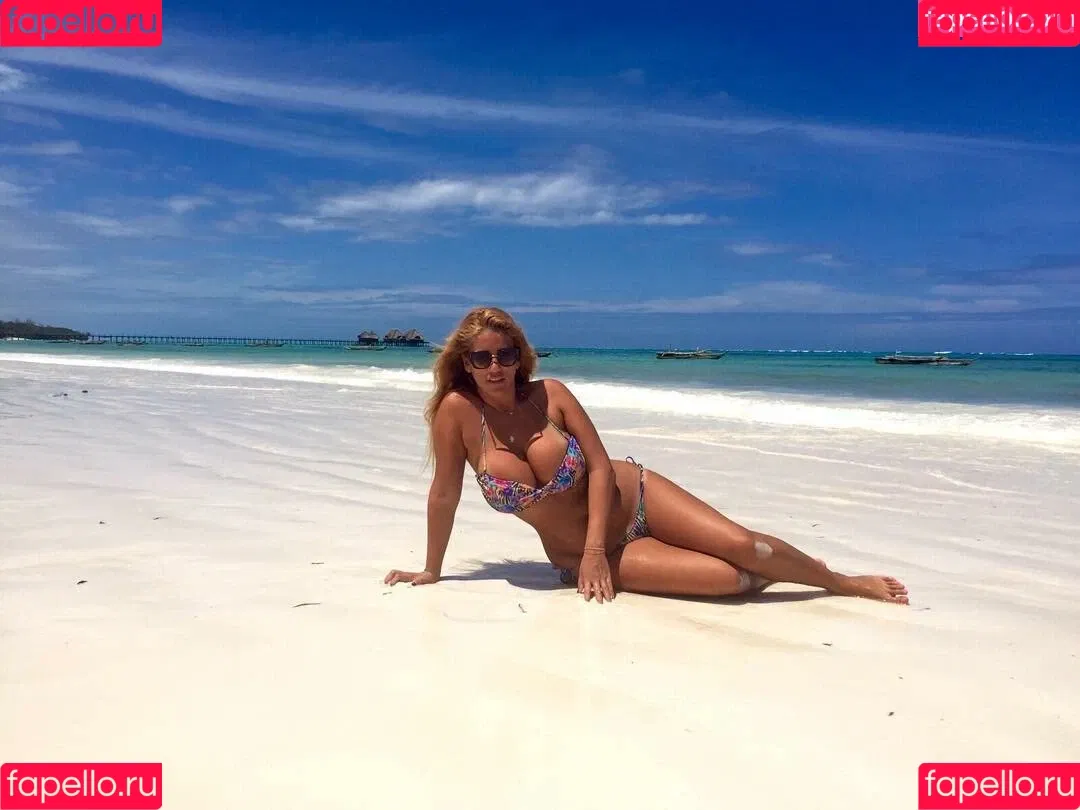 Nicolle A Onlyfans Photo Gallery 