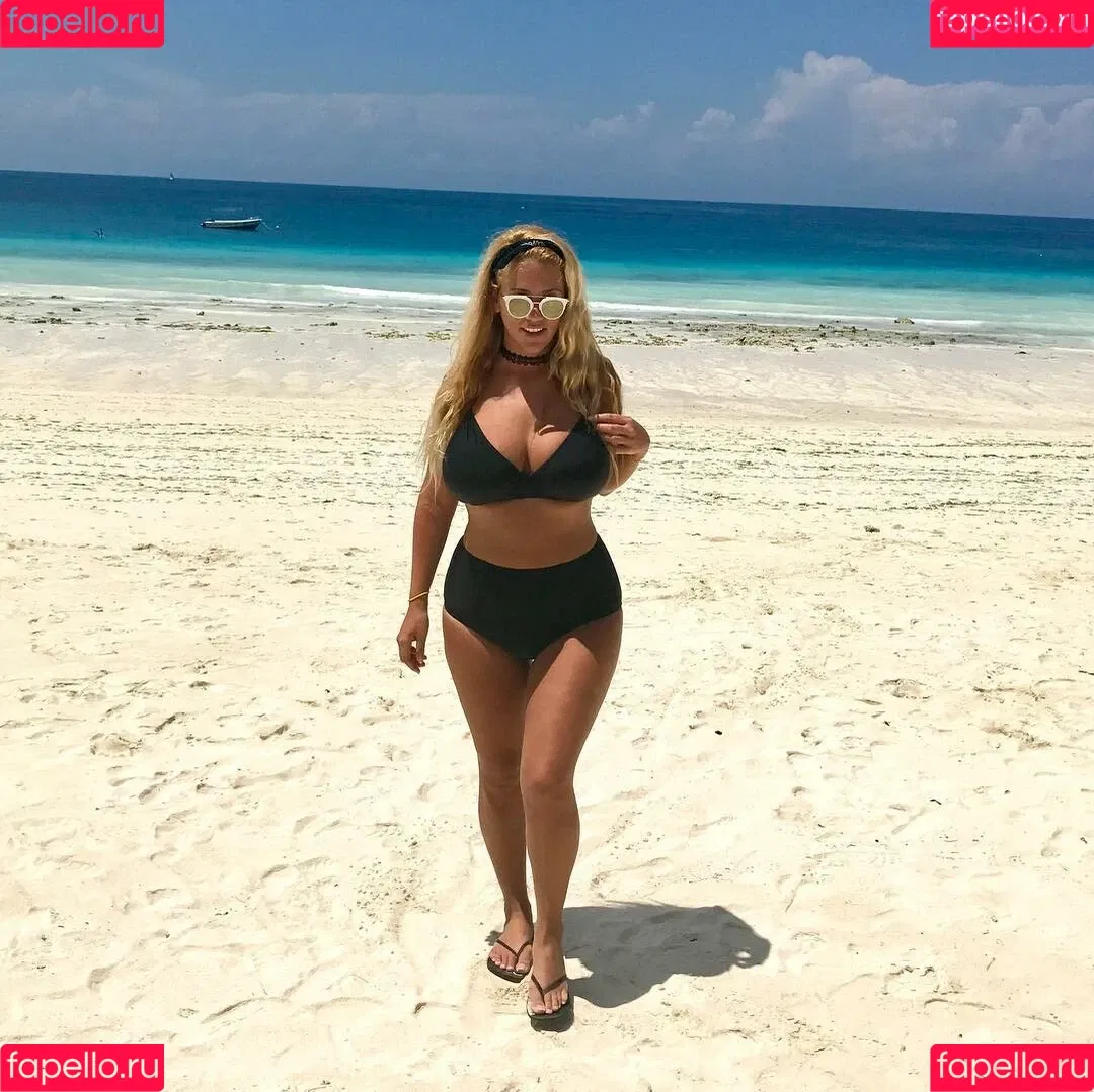 Nicolle A Onlyfans Photo Gallery 