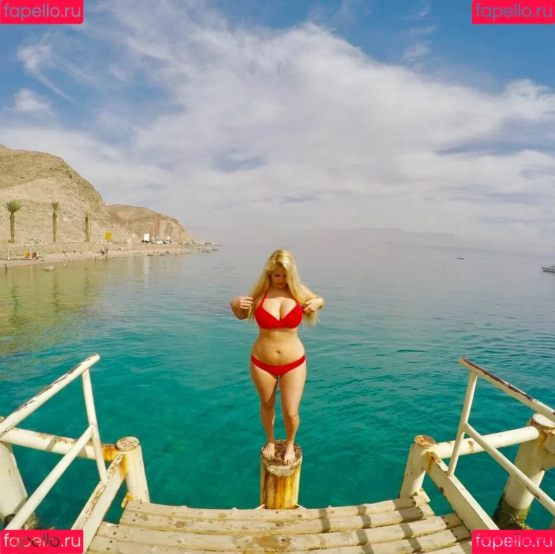 Nicolle A Onlyfans Photo Gallery 