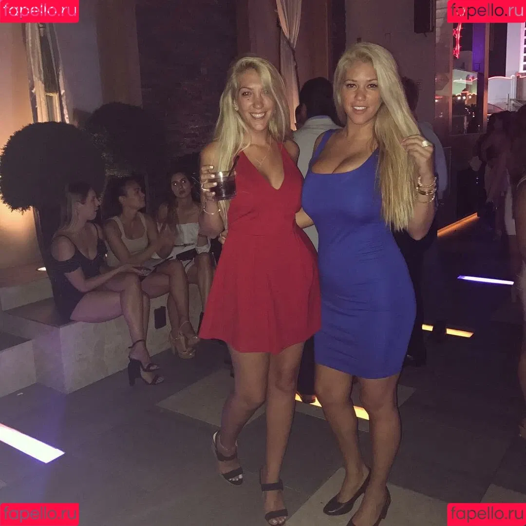 Nicolle A Onlyfans Photo Gallery 