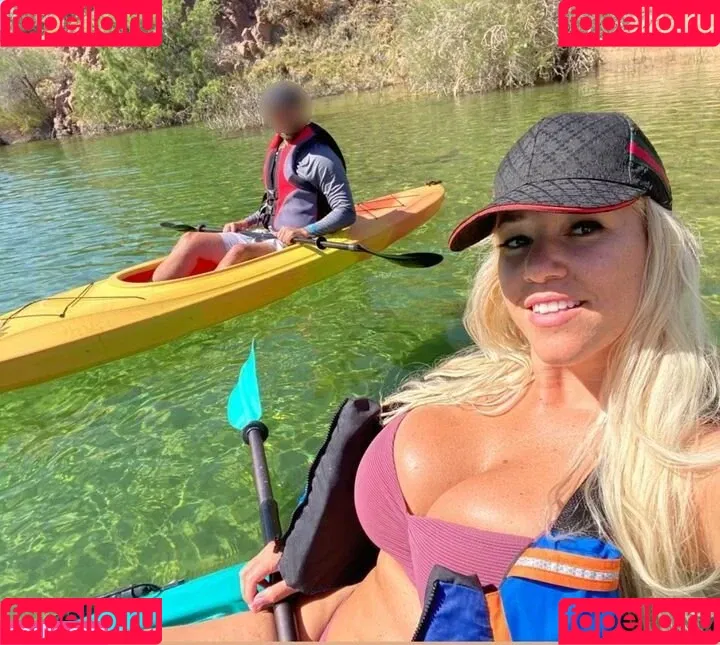 Nicolle A Onlyfans Photo Gallery 