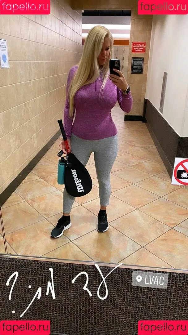 Nicolle A Onlyfans Photo Gallery 