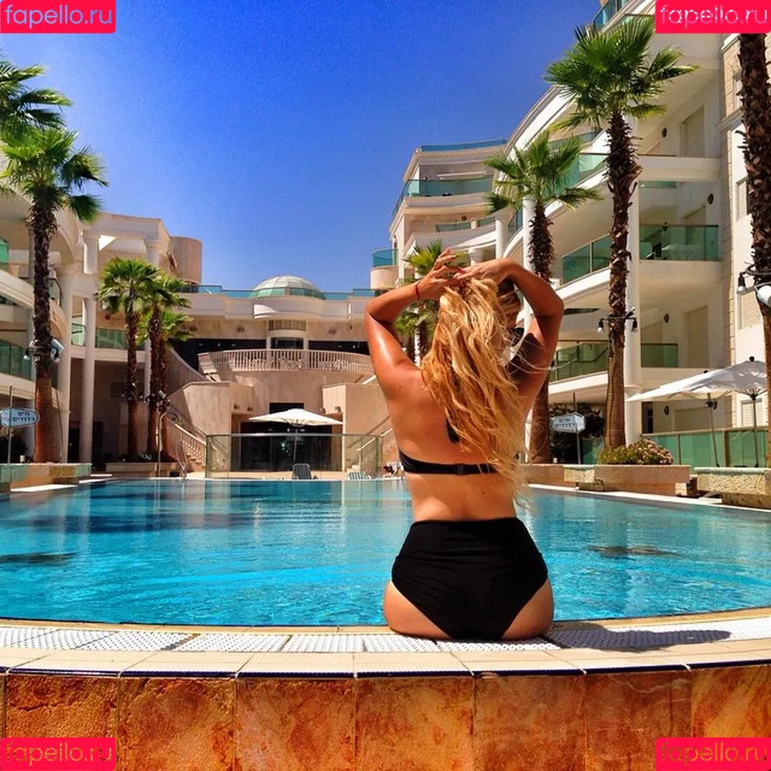 Nicolle A Onlyfans Photo Gallery 