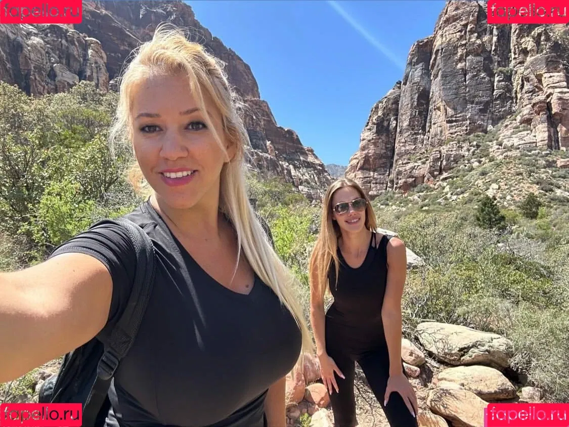 Nicolle A Onlyfans Photo Gallery 