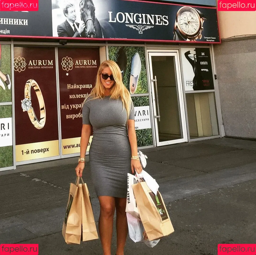 Nicolle A Onlyfans Photo Gallery 