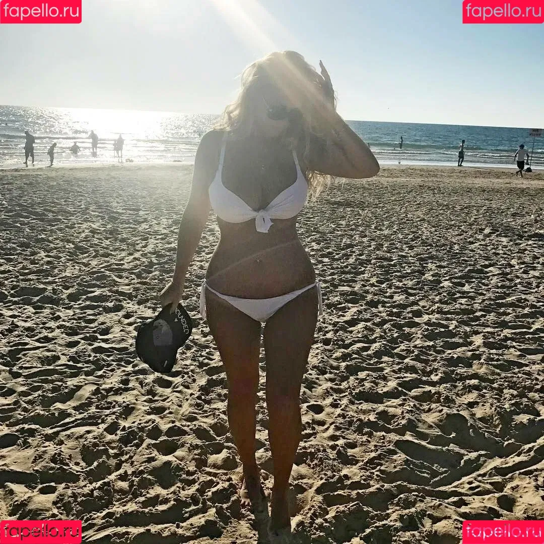 Nicolle A Onlyfans Photo Gallery 