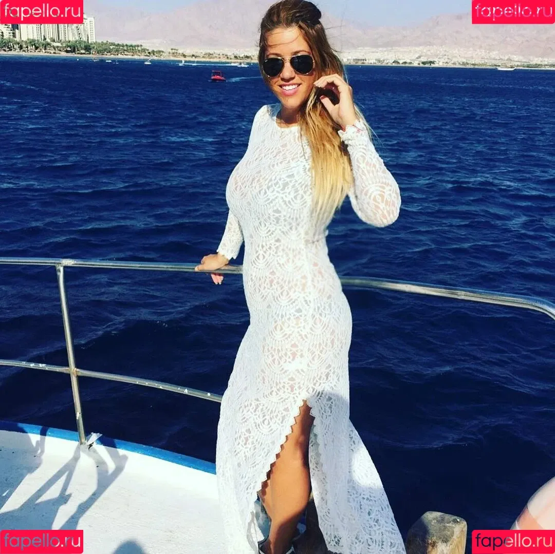 Nicolle A Onlyfans Photo Gallery 