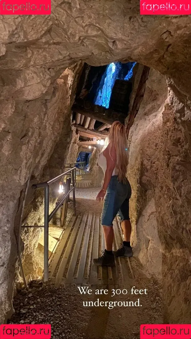 Nicolle A Onlyfans Photo Gallery 