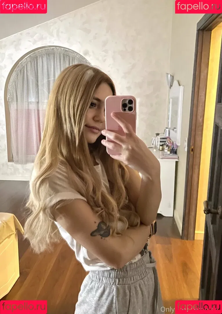 Kari.i Onlyfans Photo Gallery 