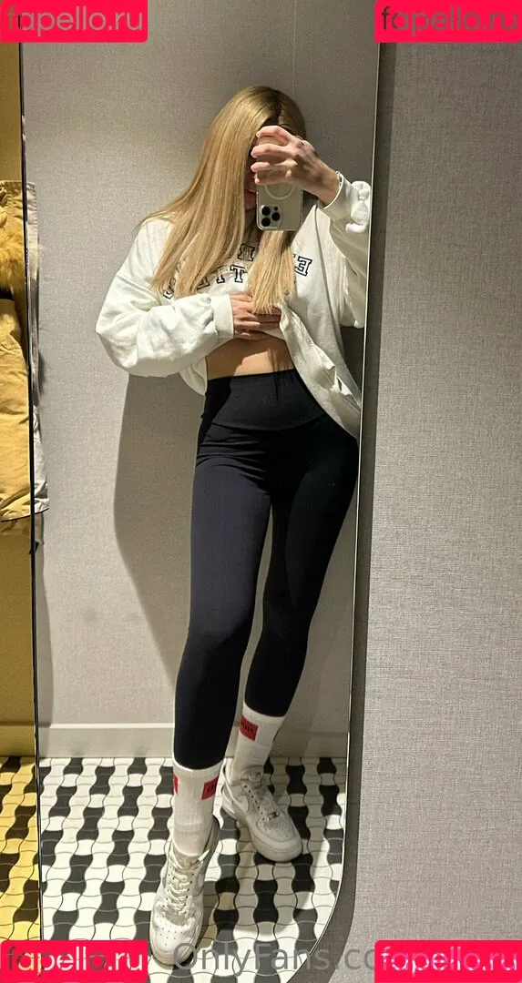 Kari.i Onlyfans Photo Gallery 