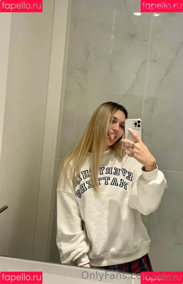 Kari.i Onlyfans Photo Gallery 
