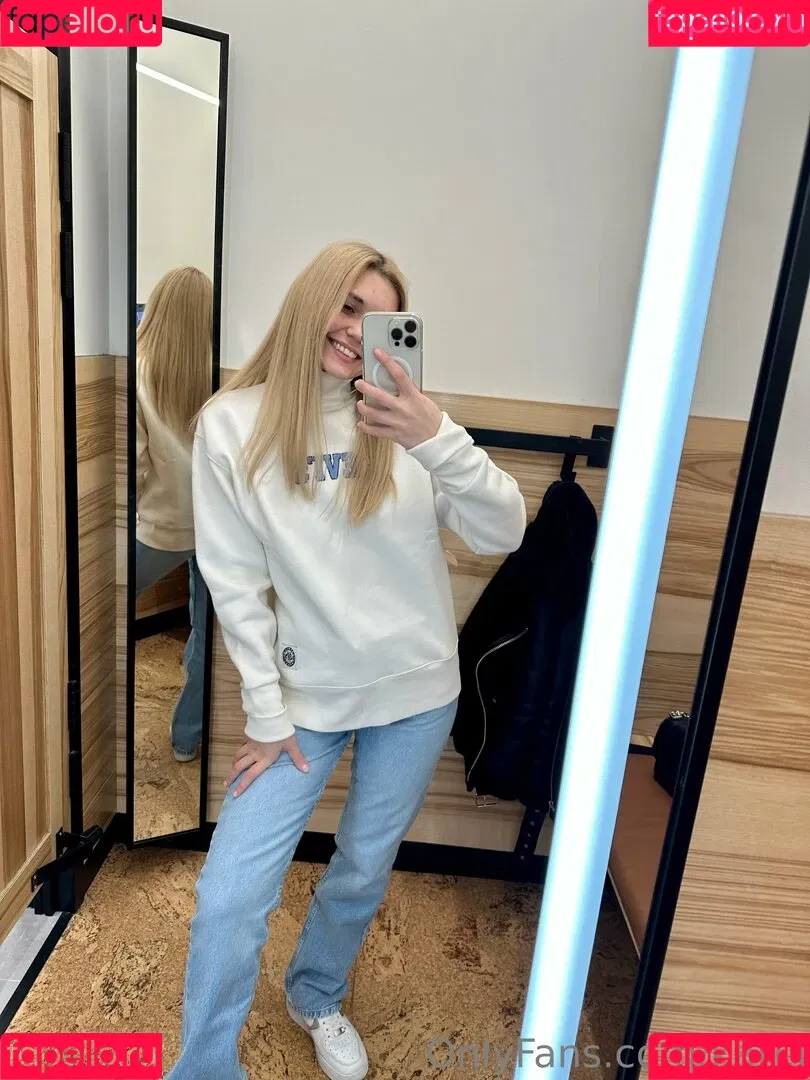 Kari.i Onlyfans Photo Gallery 