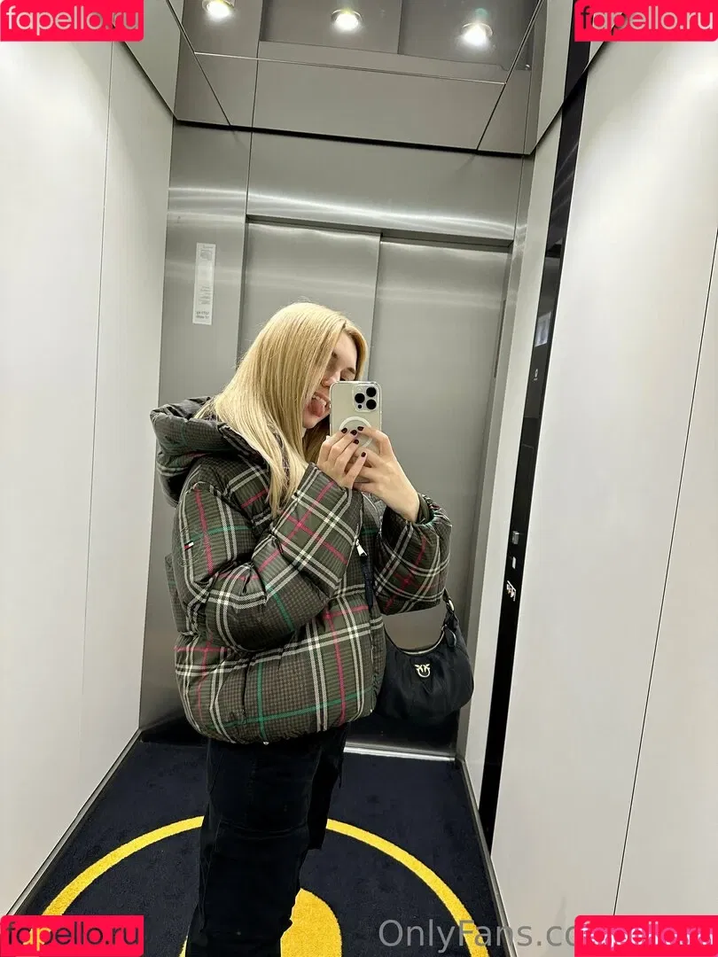 Kari.i Onlyfans Photo Gallery 
