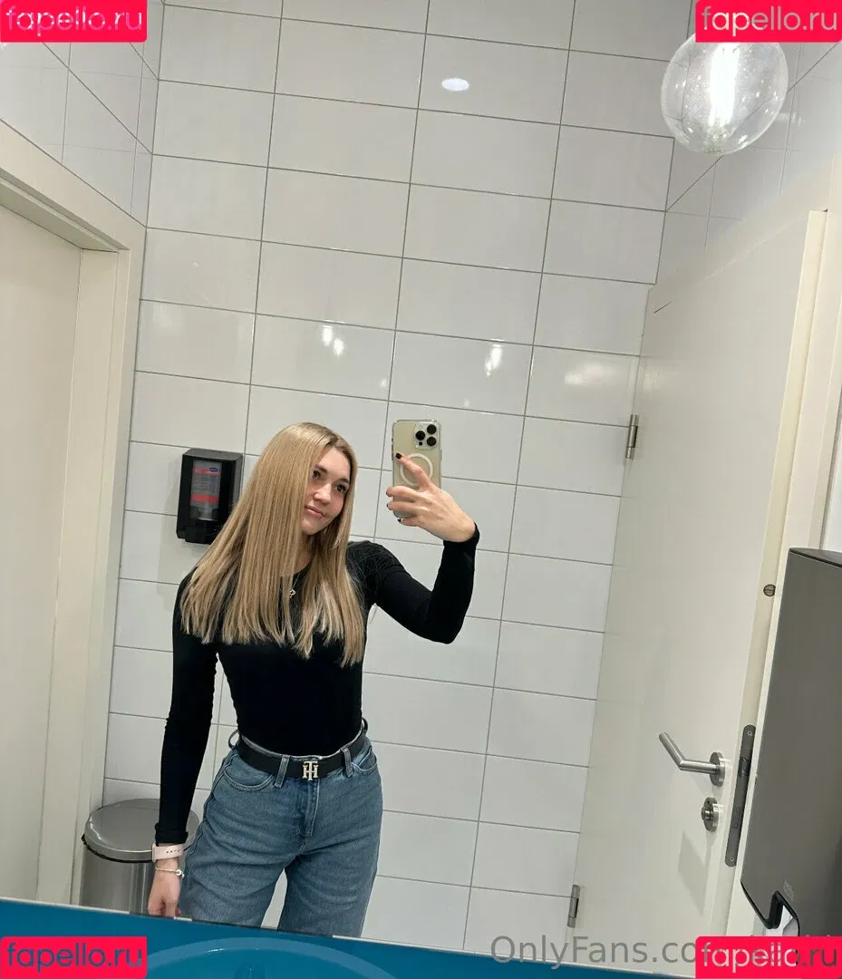 Kari.i Onlyfans Photo Gallery 