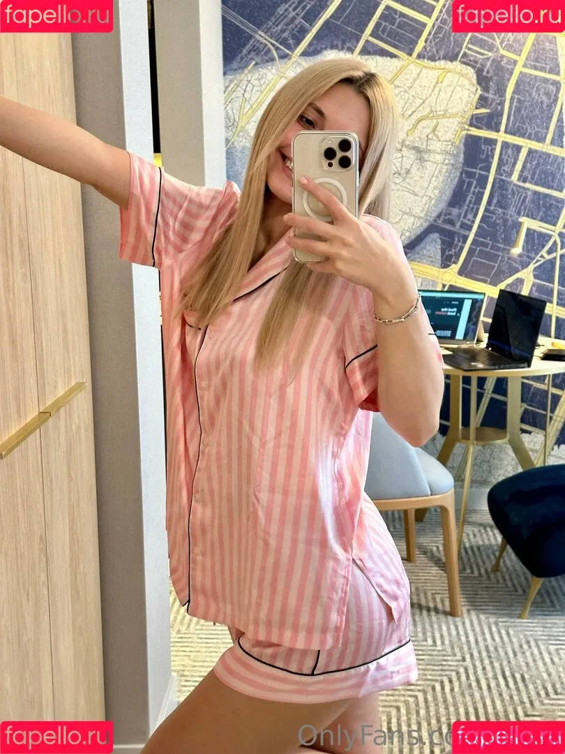 Kari.i Onlyfans Photo Gallery 