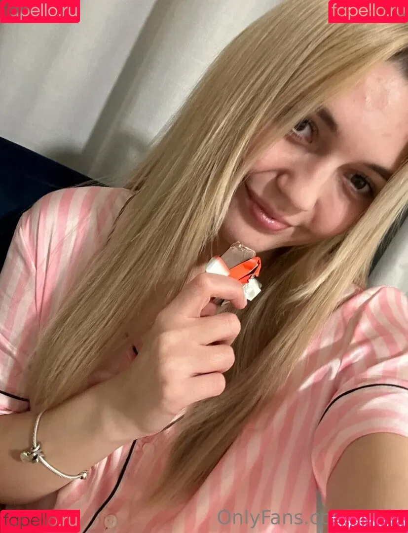 Kari.i Onlyfans Photo Gallery 