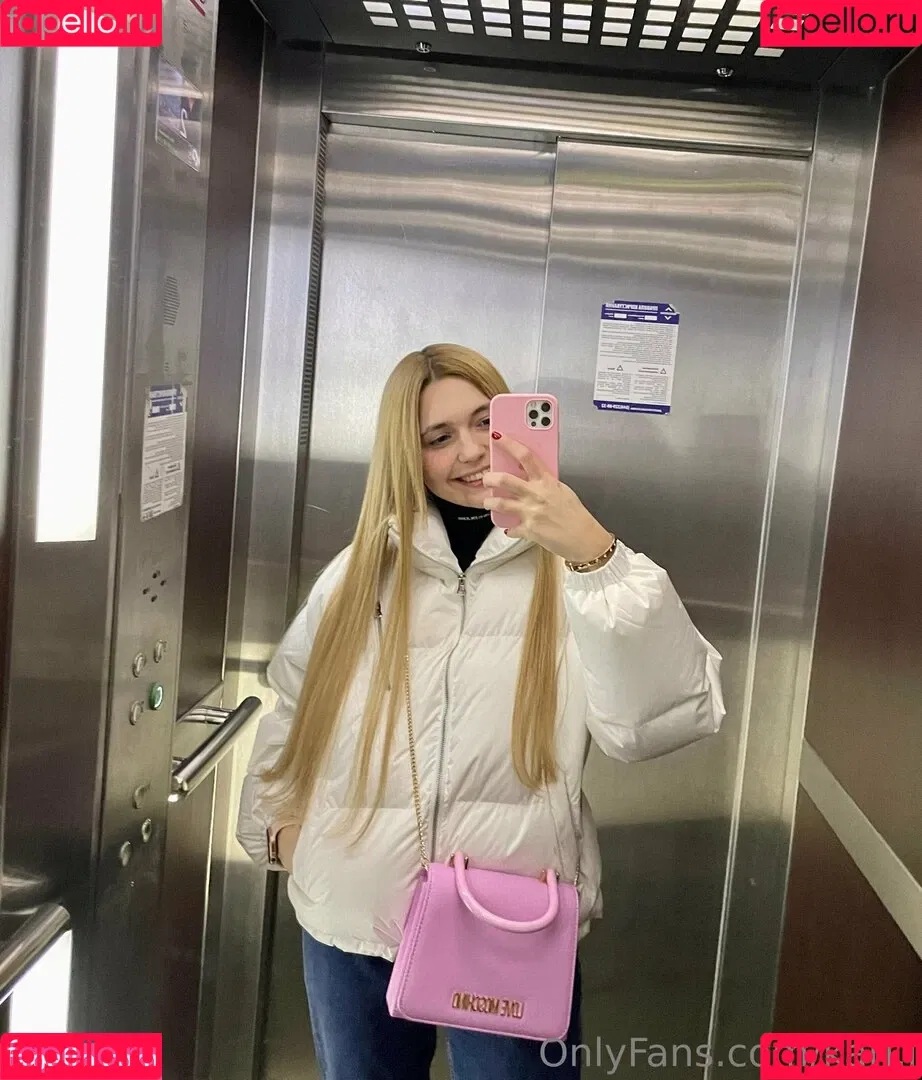 Kari.i Onlyfans Photo Gallery 