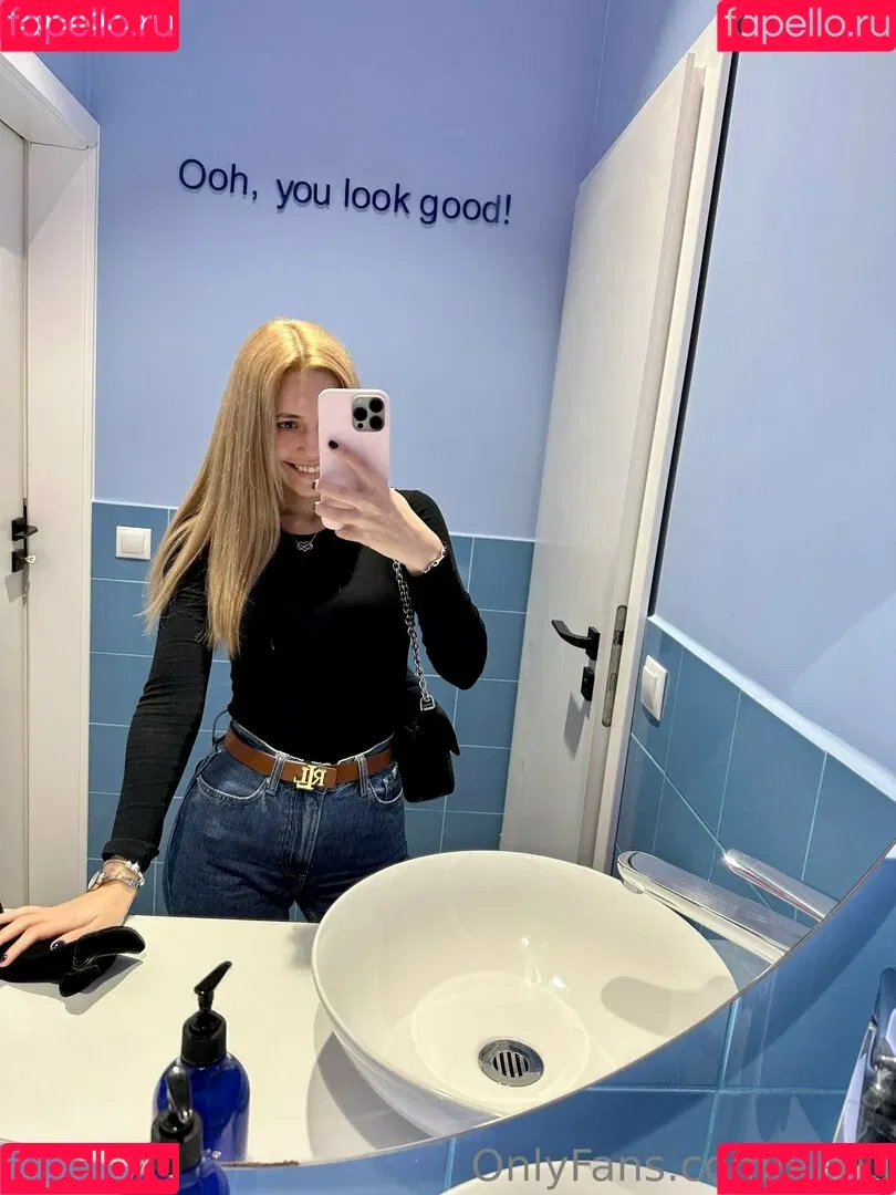 Kari.i Onlyfans Photo Gallery 