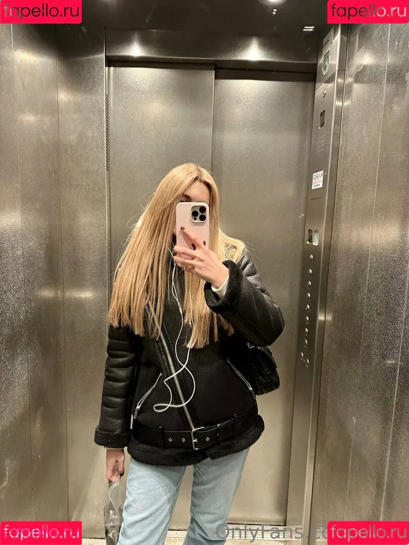 Kari.i Onlyfans Photo Gallery 
