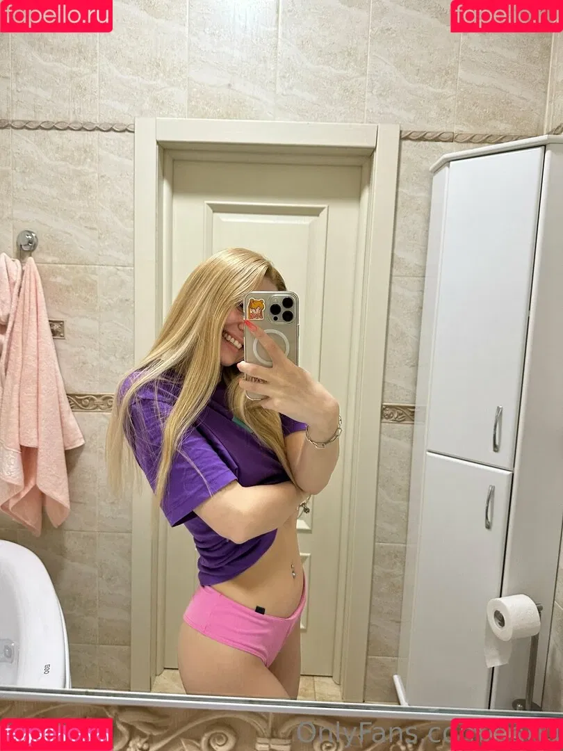 Kari.i Onlyfans Photo Gallery 