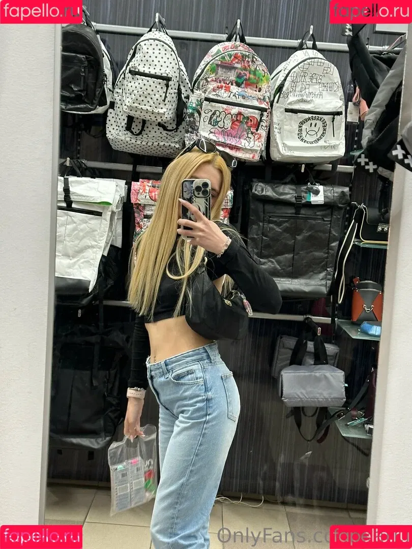 Kari.i Onlyfans Photo Gallery 