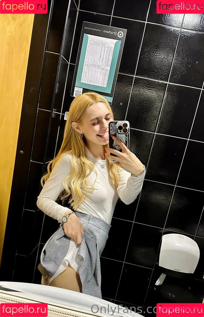 Kari.i Onlyfans Photo Gallery 