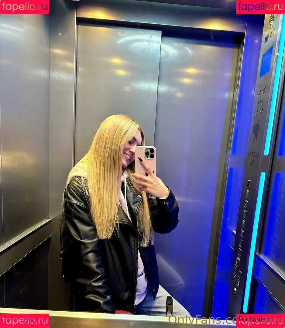 Kari.i Onlyfans Photo Gallery 