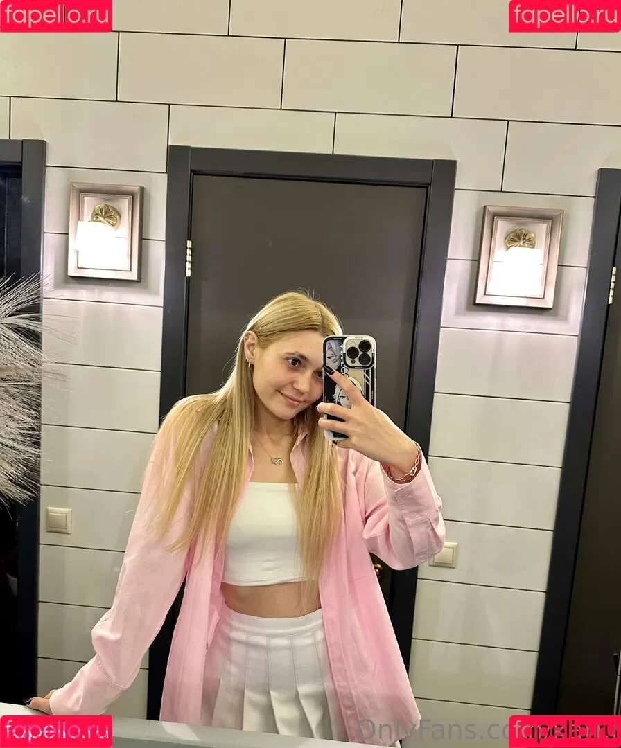 Kari.i Onlyfans Photo Gallery 