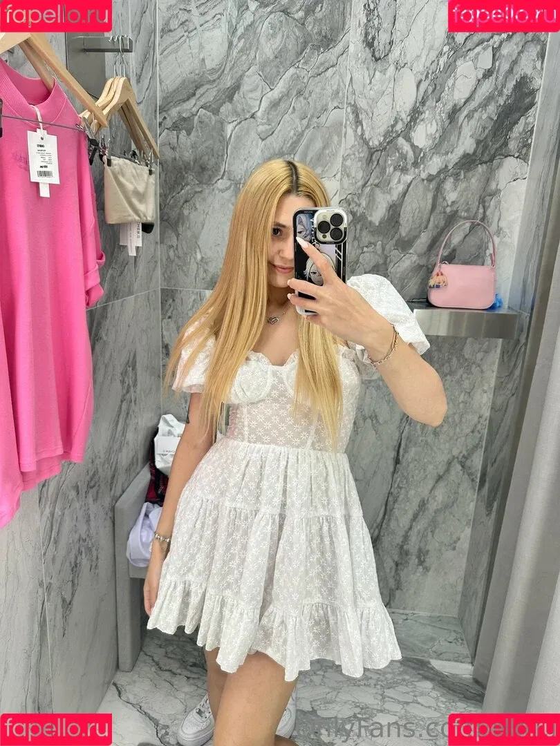 Kari.i Onlyfans Photo Gallery 