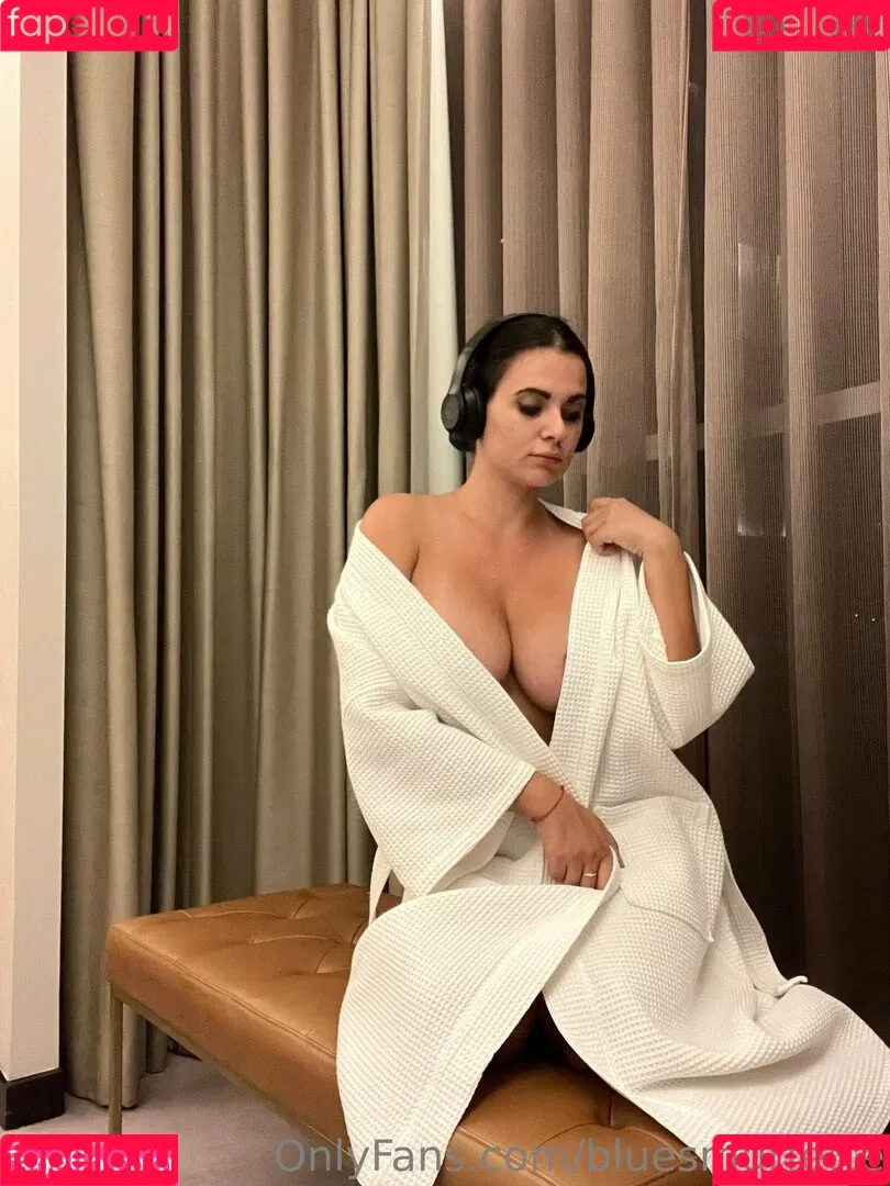 Polly Bones Onlyfans Photo Gallery 