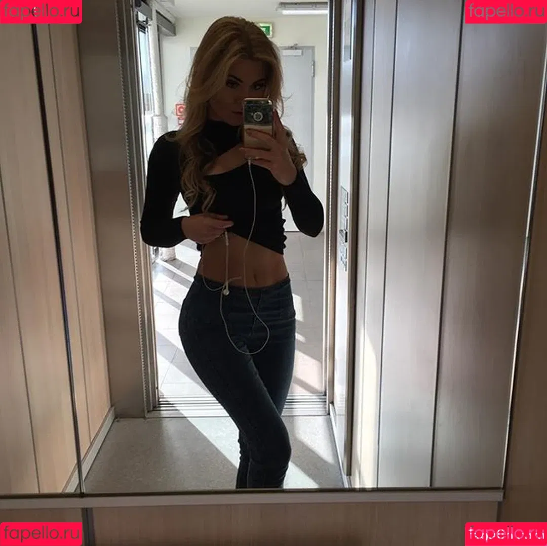 Sara Ladach Onlyfans Photo Gallery 