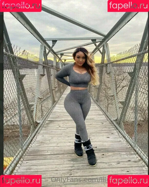 lily_charming Onlyfans Photo Gallery 