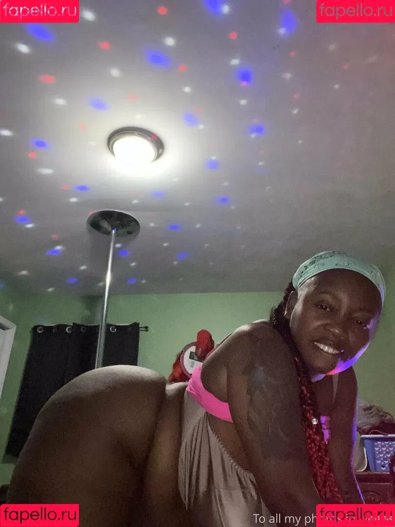 famousstarkmarie Onlyfans Photo Gallery 