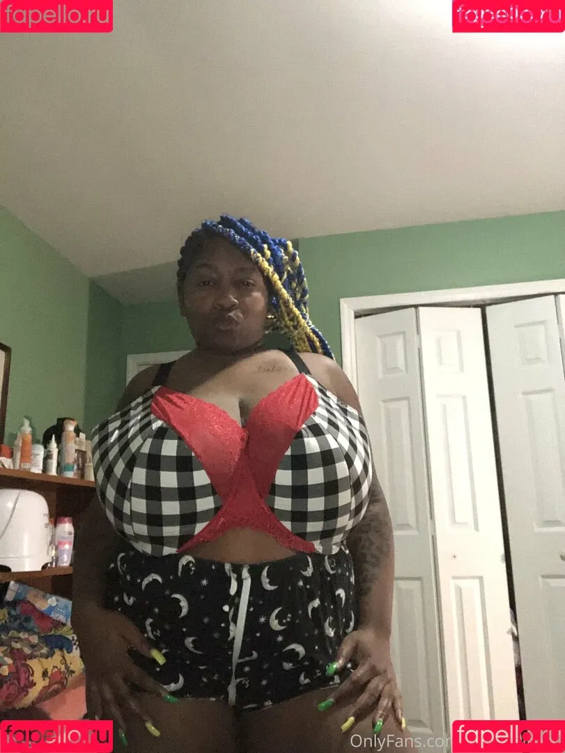 famousstarkmarie Onlyfans Photo Gallery 