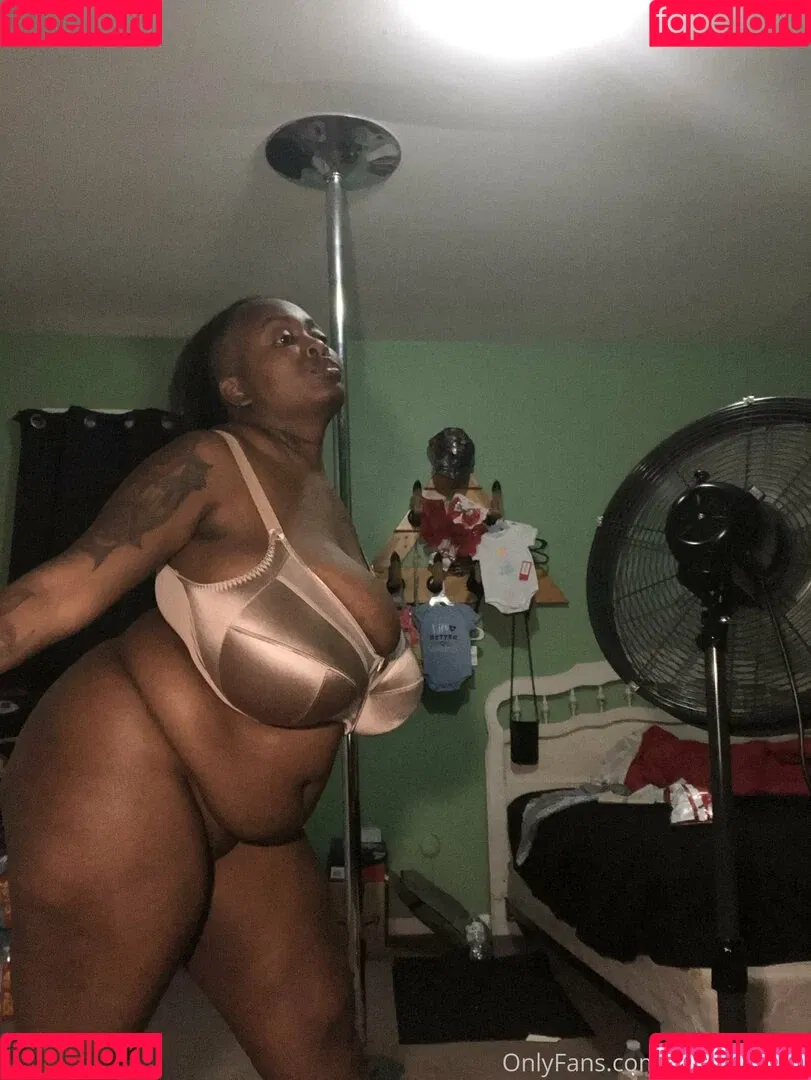 famousstarkmarie Onlyfans Photo Gallery 
