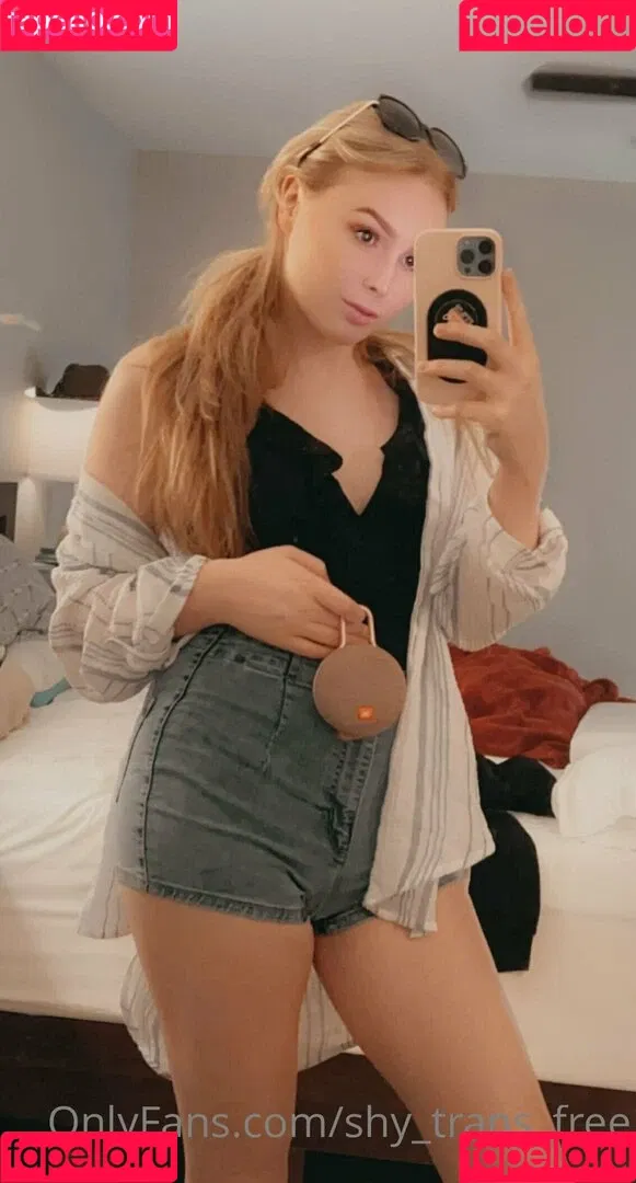 shy_trans_free Onlyfans Photo Gallery 
