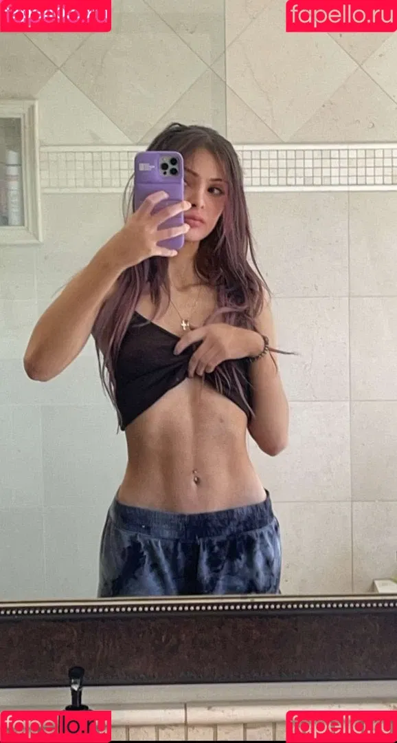 Brighton Sharbino Onlyfans Photo Gallery 