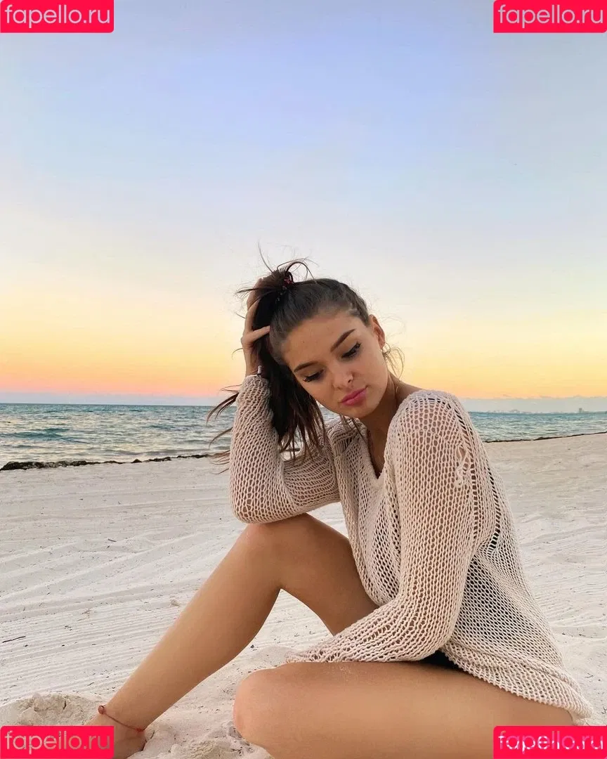 Brighton Sharbino Onlyfans Photo Gallery 