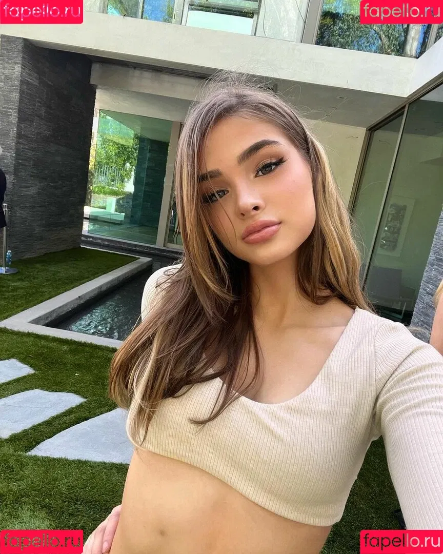 Brighton Sharbino Onlyfans Photo Gallery 