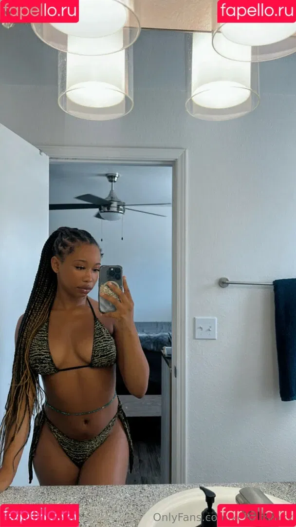 IeshaMarie20 Onlyfans Photo Gallery 