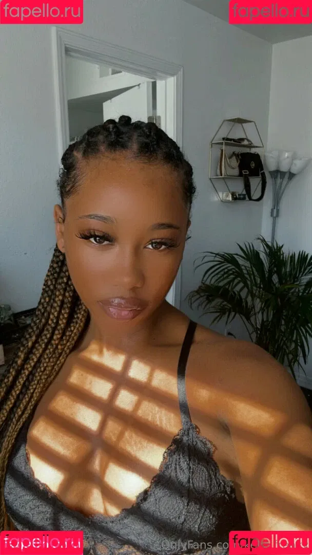 IeshaMarie20 Onlyfans Photo Gallery 