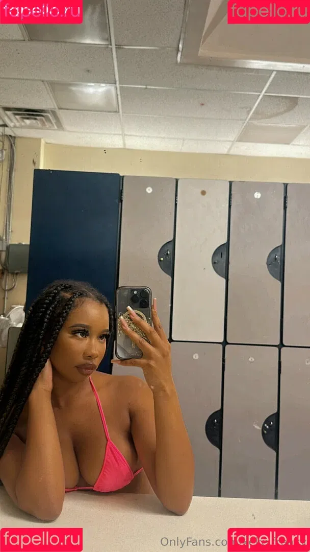 IeshaMarie20 Onlyfans Photo Gallery 
