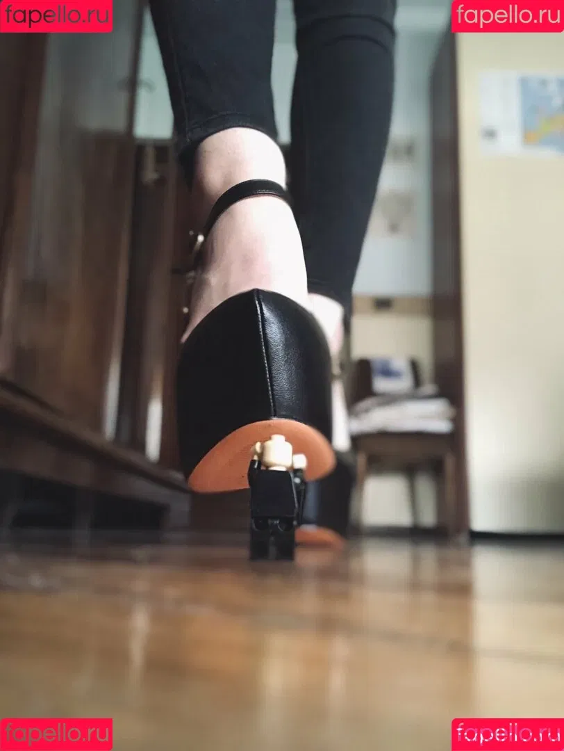 giantesselixs Onlyfans Photo Gallery 