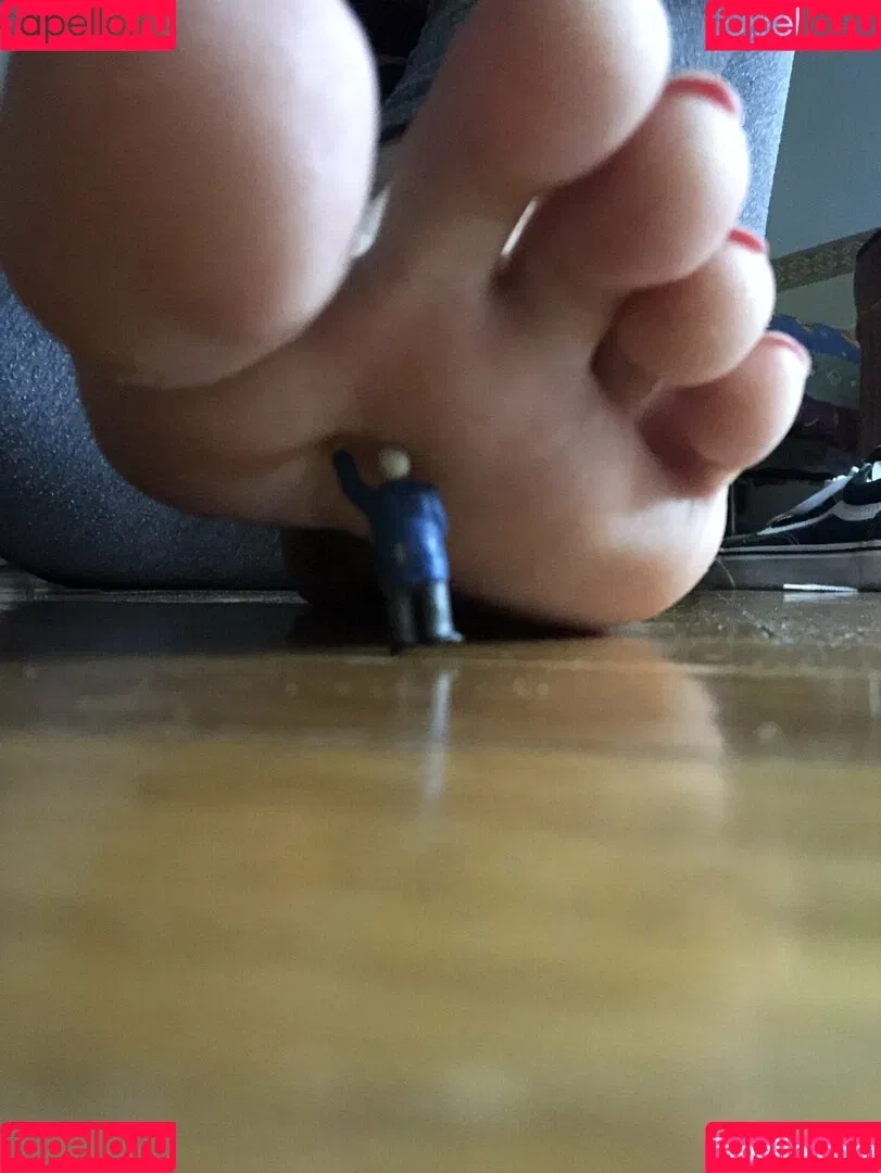 giantesselixs Onlyfans Photo Gallery 