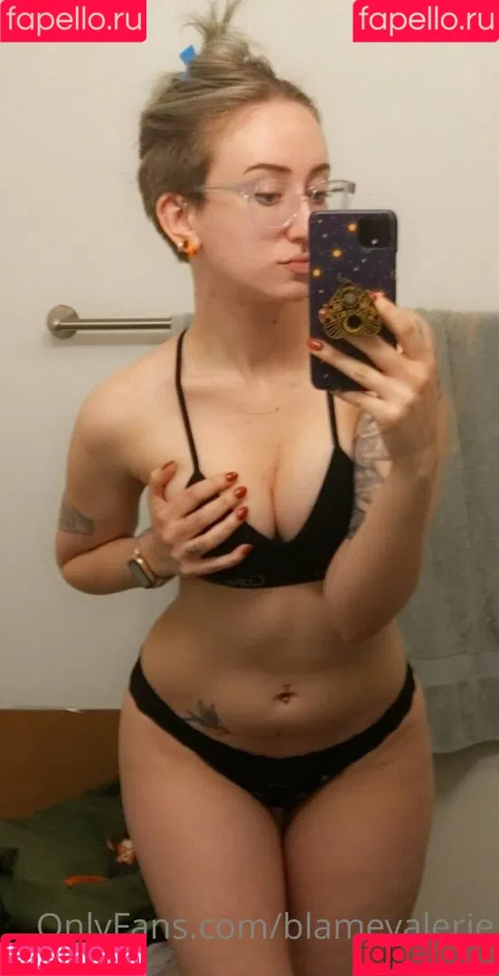 blamevalerie Onlyfans Photo Gallery 