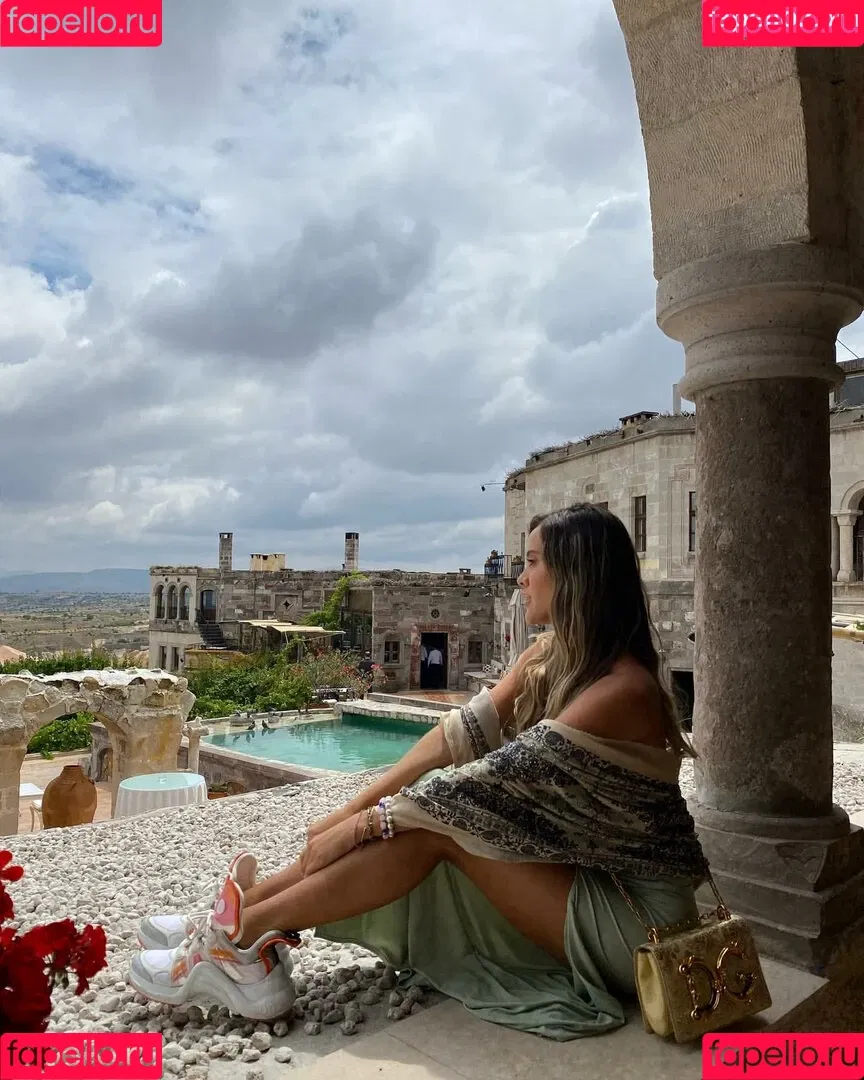 Mally Restrepo Onlyfans Photo Gallery 