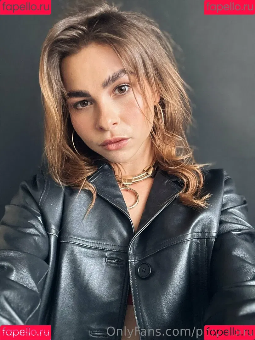 poly_luna Onlyfans Photo Gallery 